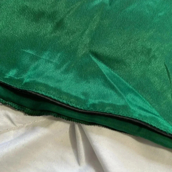 Victoria Secret Vintage gold label green nightgown beaded front design - Picture 5 of 6